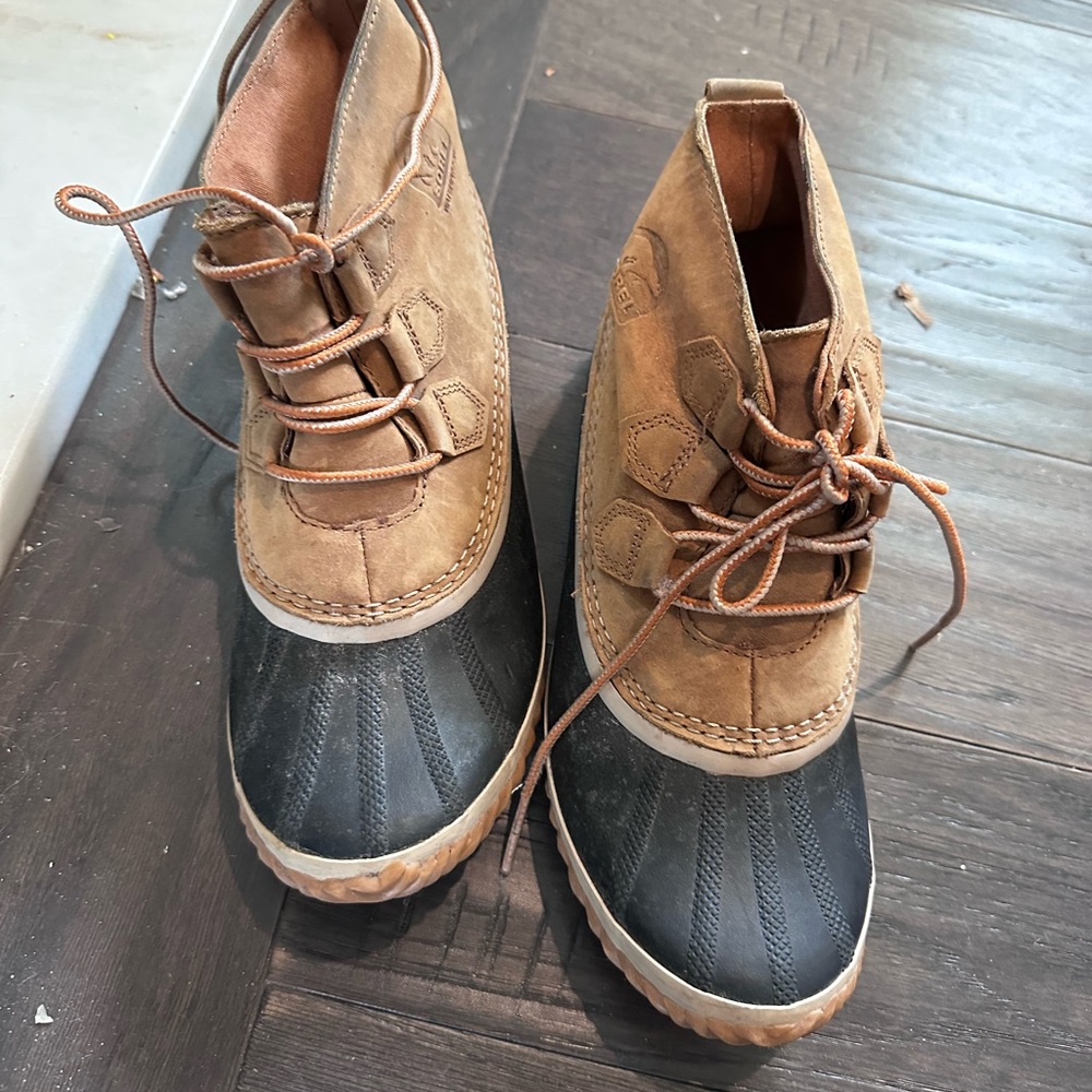 Sorel Tan and Black Winter Boots with Waterproof Design